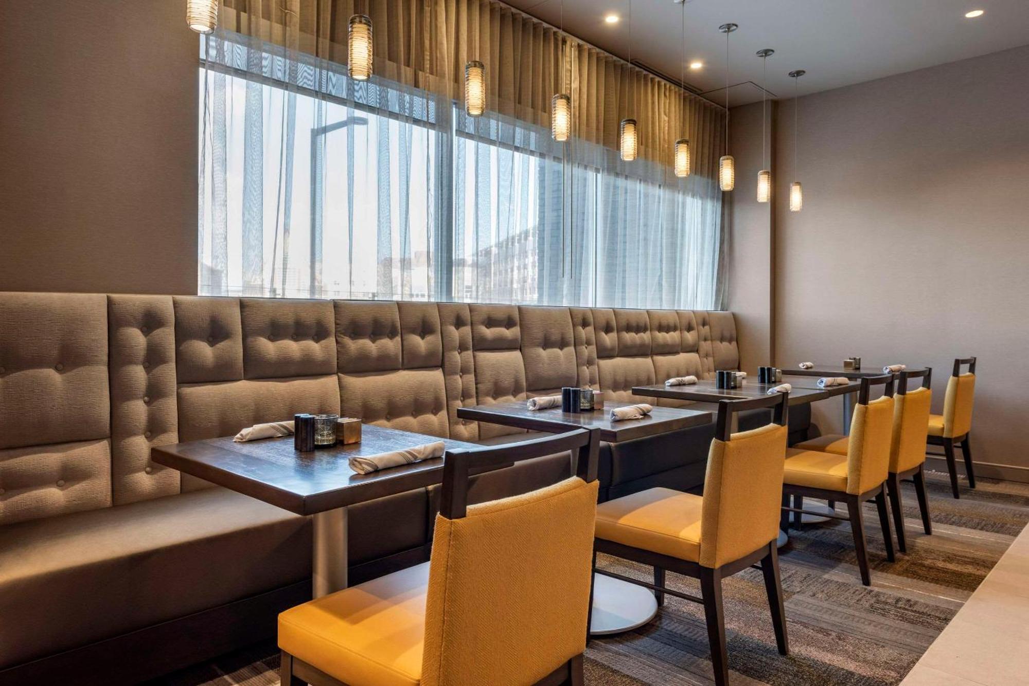 Cambria Hotel Minneapolis Downtown Bagian luar foto
