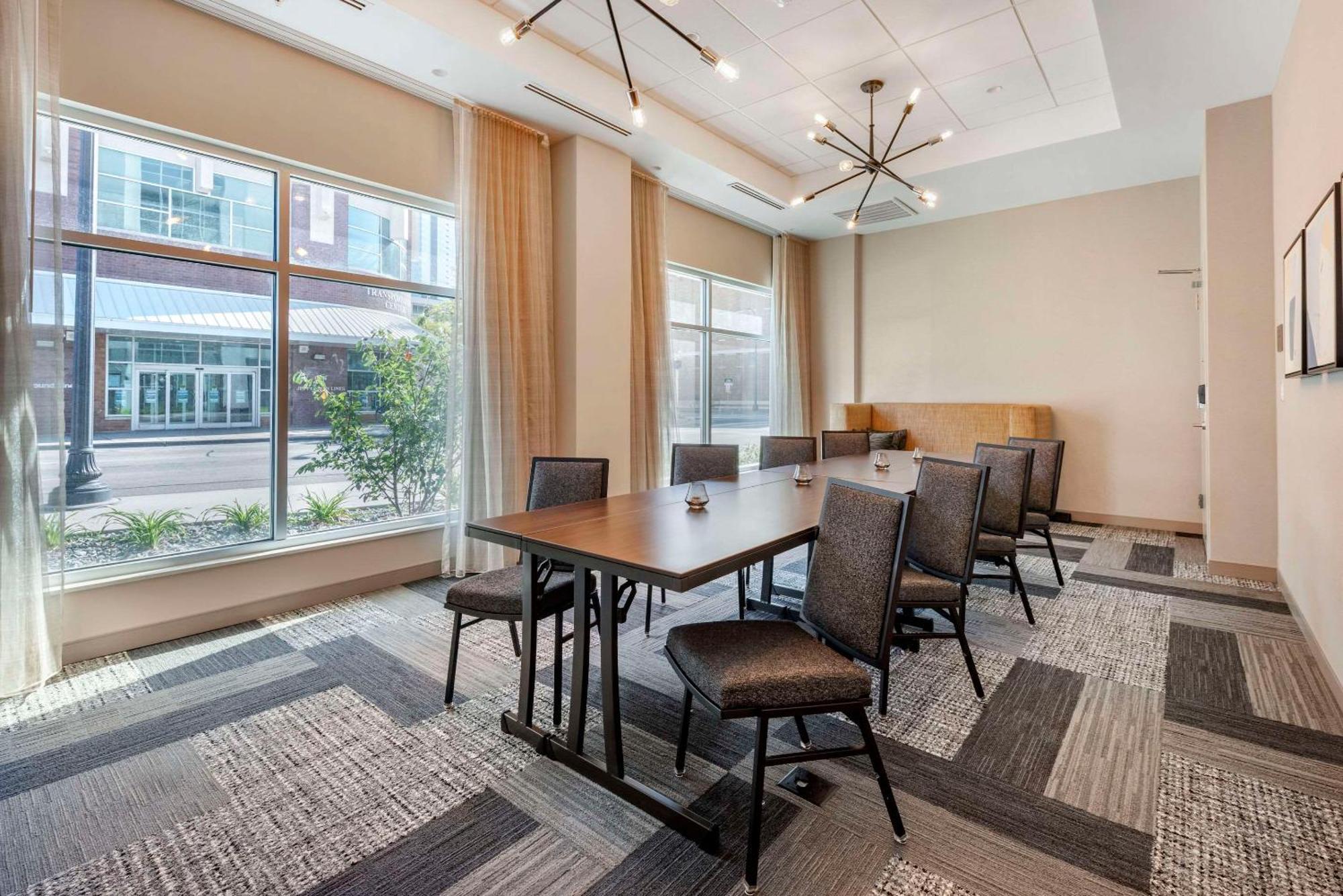 Cambria Hotel Minneapolis Downtown Bagian luar foto