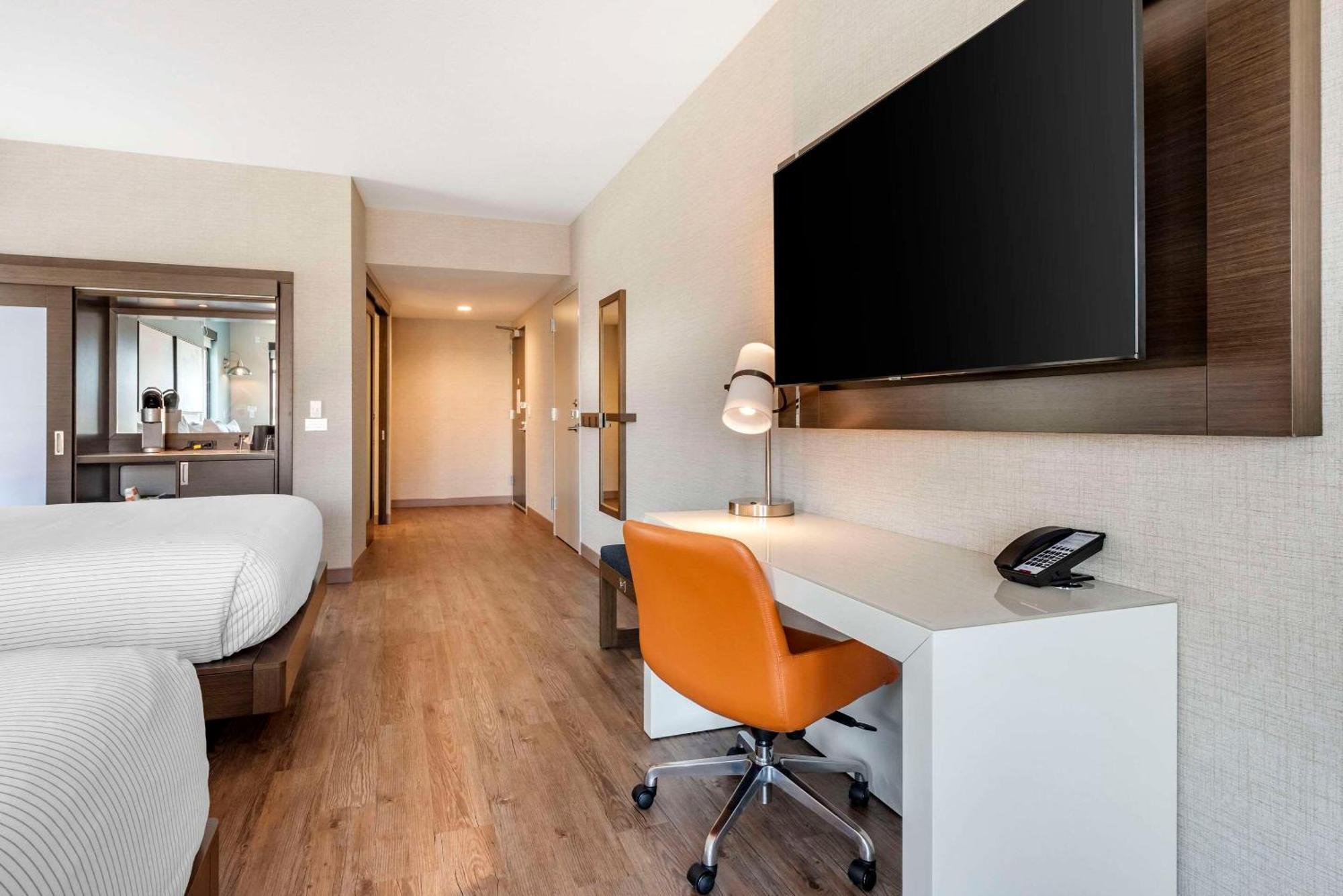 Cambria Hotel Minneapolis Downtown Bagian luar foto